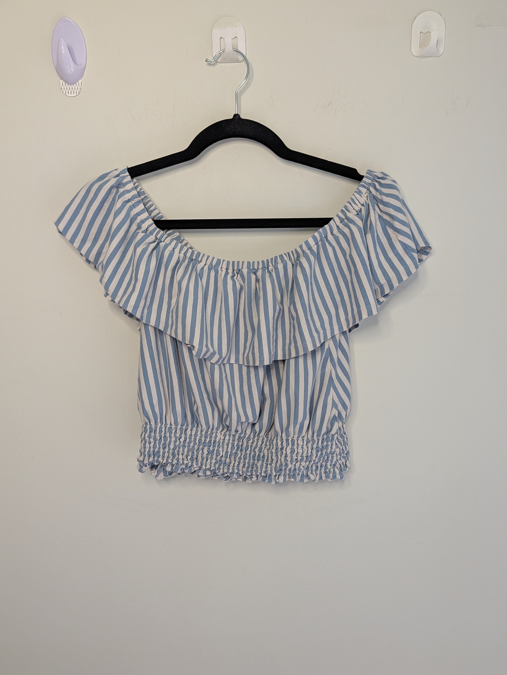 American Eagle Cold Shoulder Top Size Small